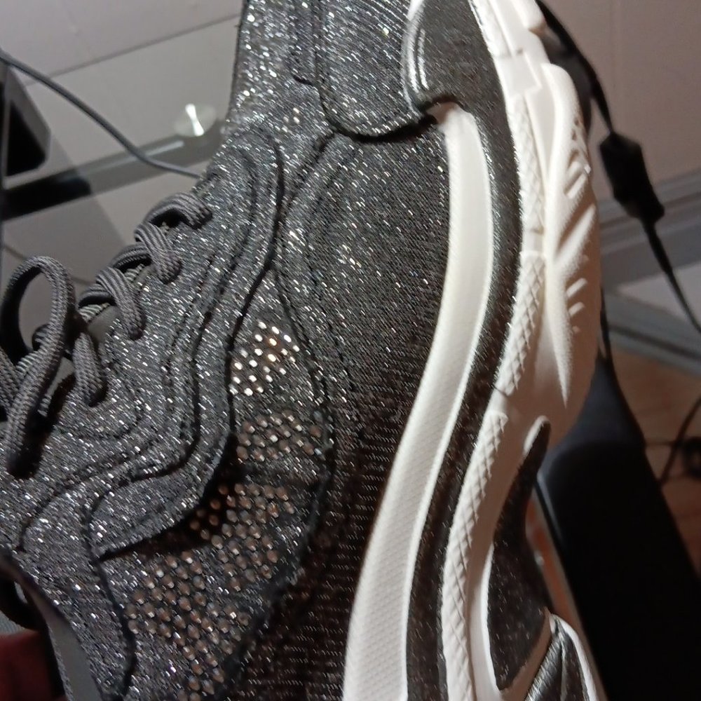 JESSICA Simpson  Speedey 2 Metallic retro chunky Sneakers - Picture 11 of 16